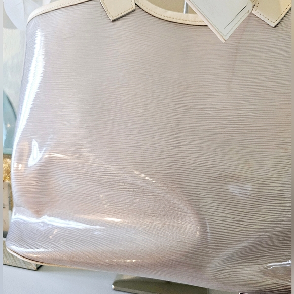 🤍EUC Auth Louis Vuitton Epi Vinyl & White Leather Plage Lagoon Bay Tote🤍 - Picture 2 of 15